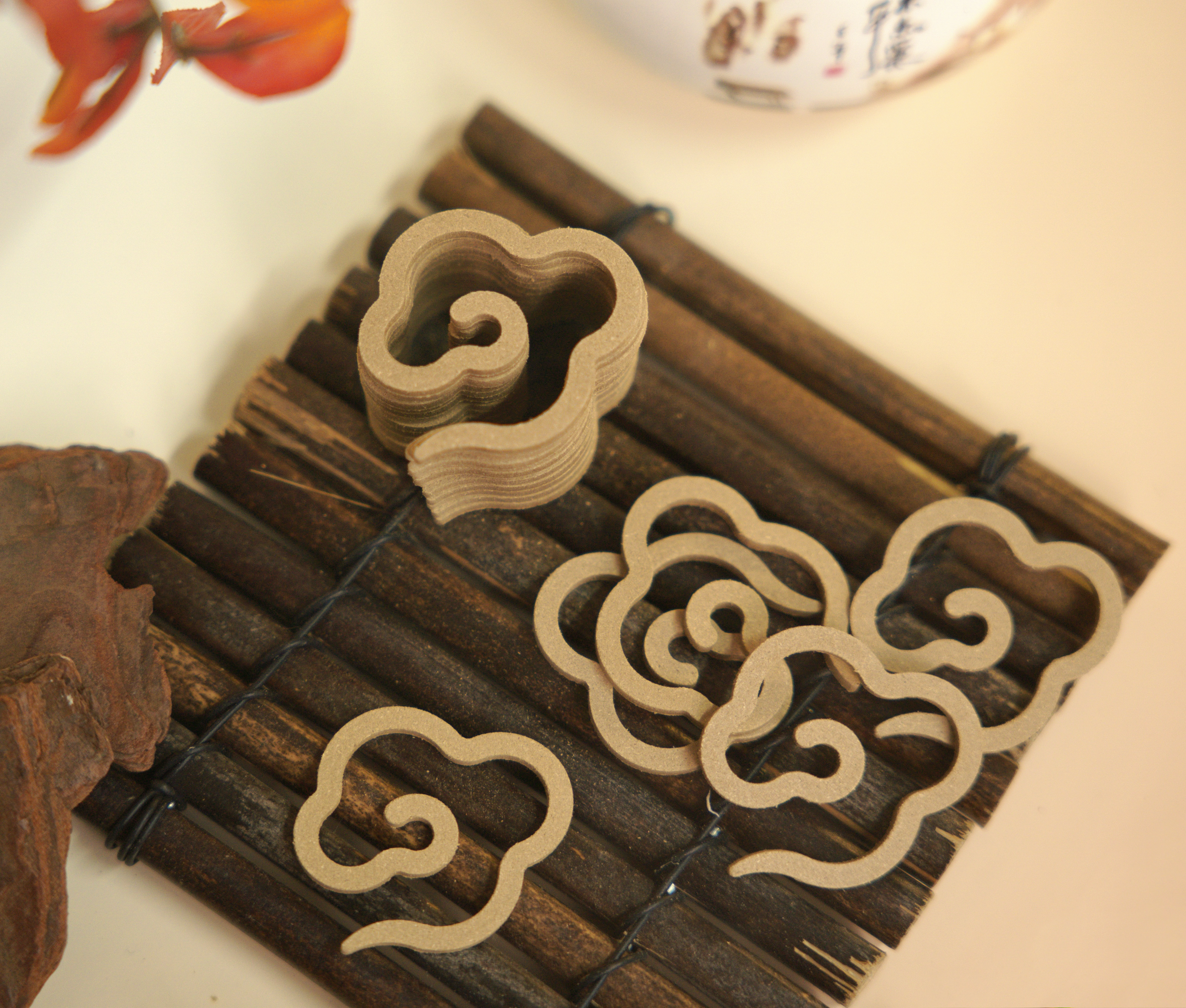 Trầm hương tự nhiên nguyên chất dạng vân mây