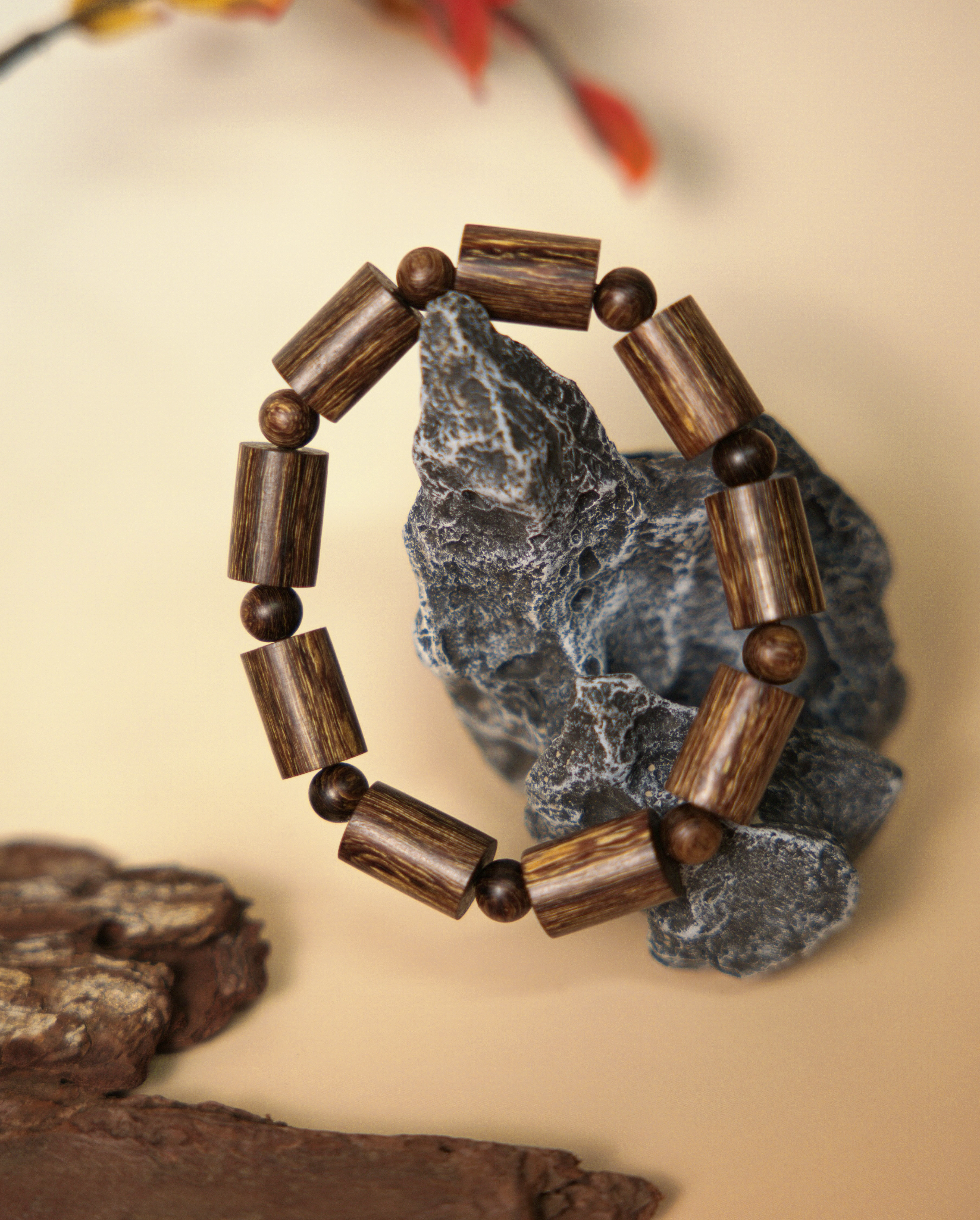 Vòng tay Trầm hương Sánh Chìm Trụ tròn Cao cấp